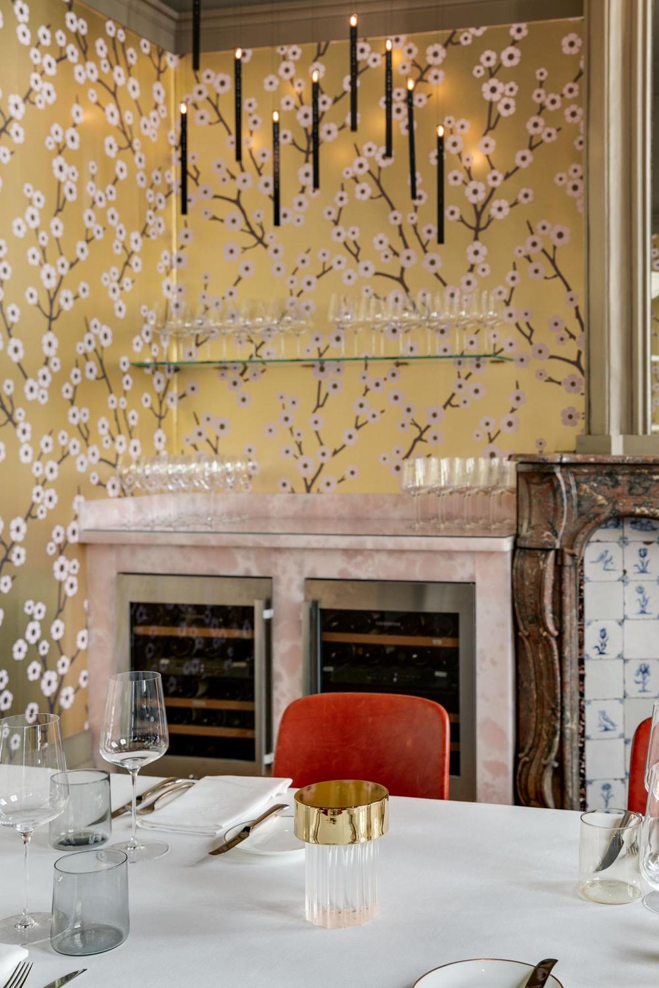 Small Luxury Hotel De Witte Lelie Antwerp Exterior photo
