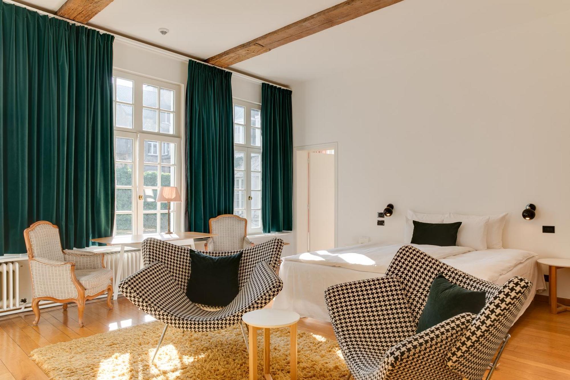 Small Luxury Hotel De Witte Lelie Antwerp Exterior photo